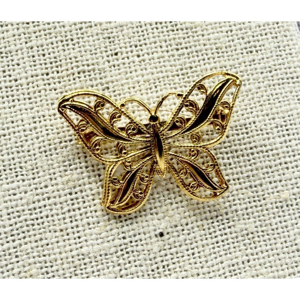 Napier Gold Tone Butterfly Brooch Openwork Dainty Vintage‎ Style Pin